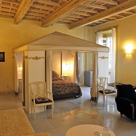 Residenza Al Corso Suites Ρώμη Δωμάτιο φωτογραφία