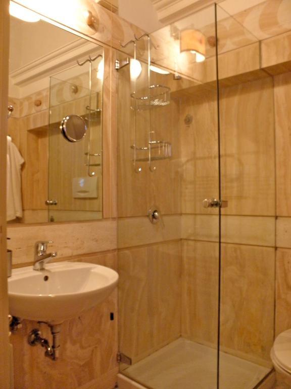 Residenza Al Corso Suites Ρώμη Δωμάτιο φωτογραφία