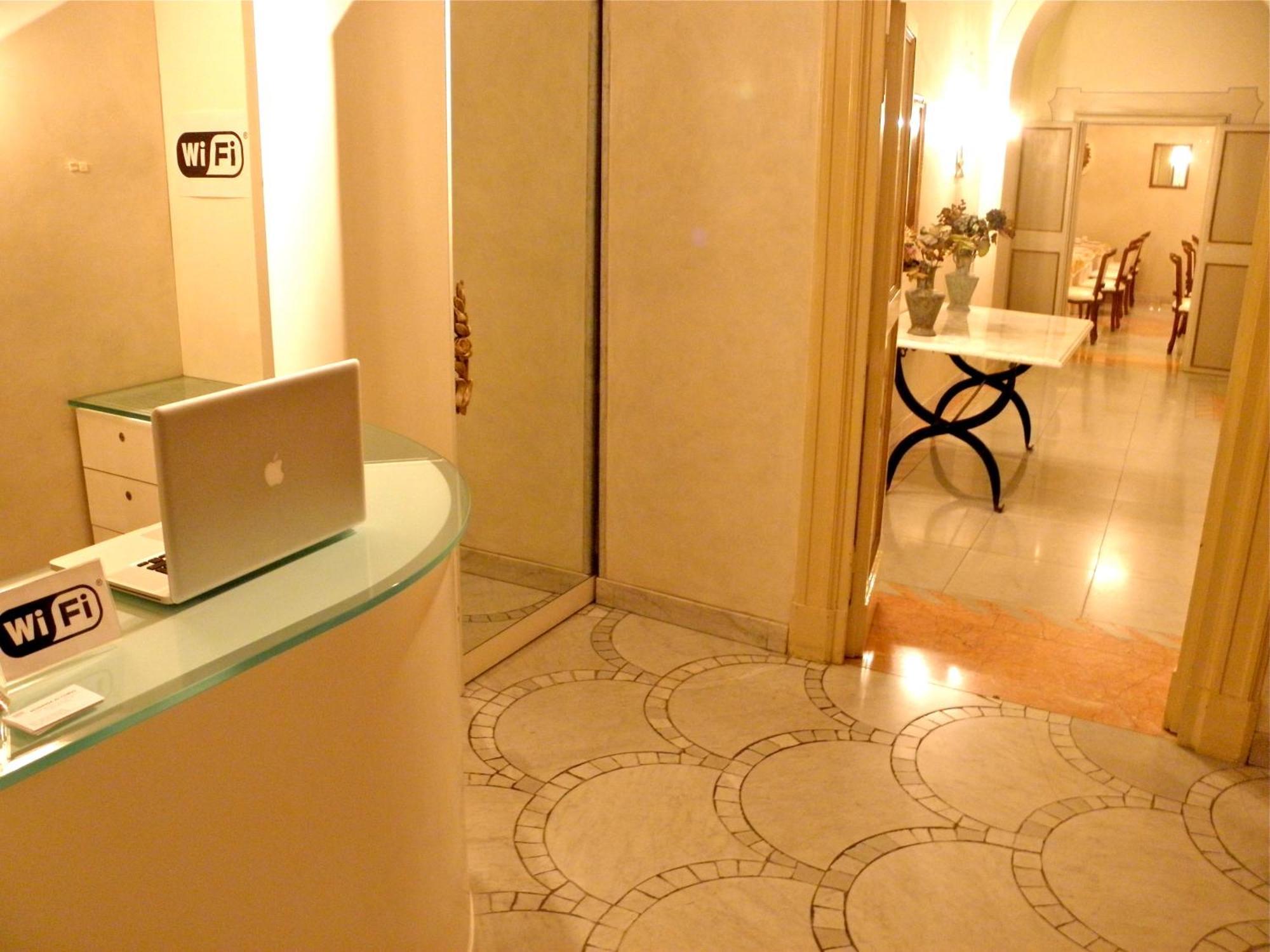 Residenza Al Corso Suites Ρώμη Εξωτερικό φωτογραφία