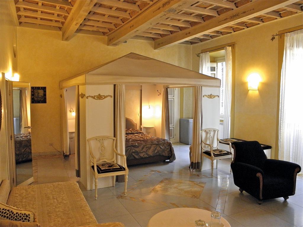 Residenza Al Corso Suites Ρώμη Δωμάτιο φωτογραφία